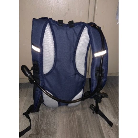 Hydration Backpack - Lightweight Hydration Pack with 2L Water Bladder - Picture 2 of 2